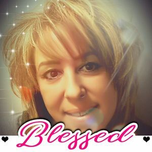 Meet your Posher, Lorie